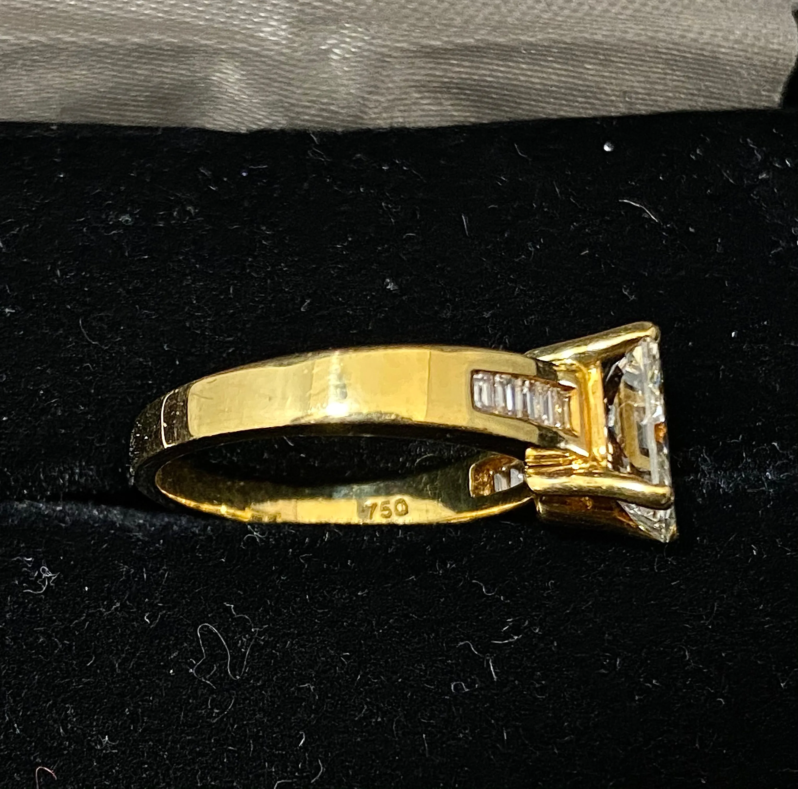 18K Yellow Gold Engagement Ring with Radiant-cut Diamonds & Accent Stones - $60K Appraisal Value w/CoA}