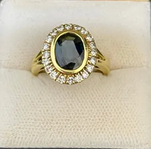 1920 Beautiful Designer Sapphire & Diamond Ring in 18K Yellow Gold - $30K APR Value w/CoA}