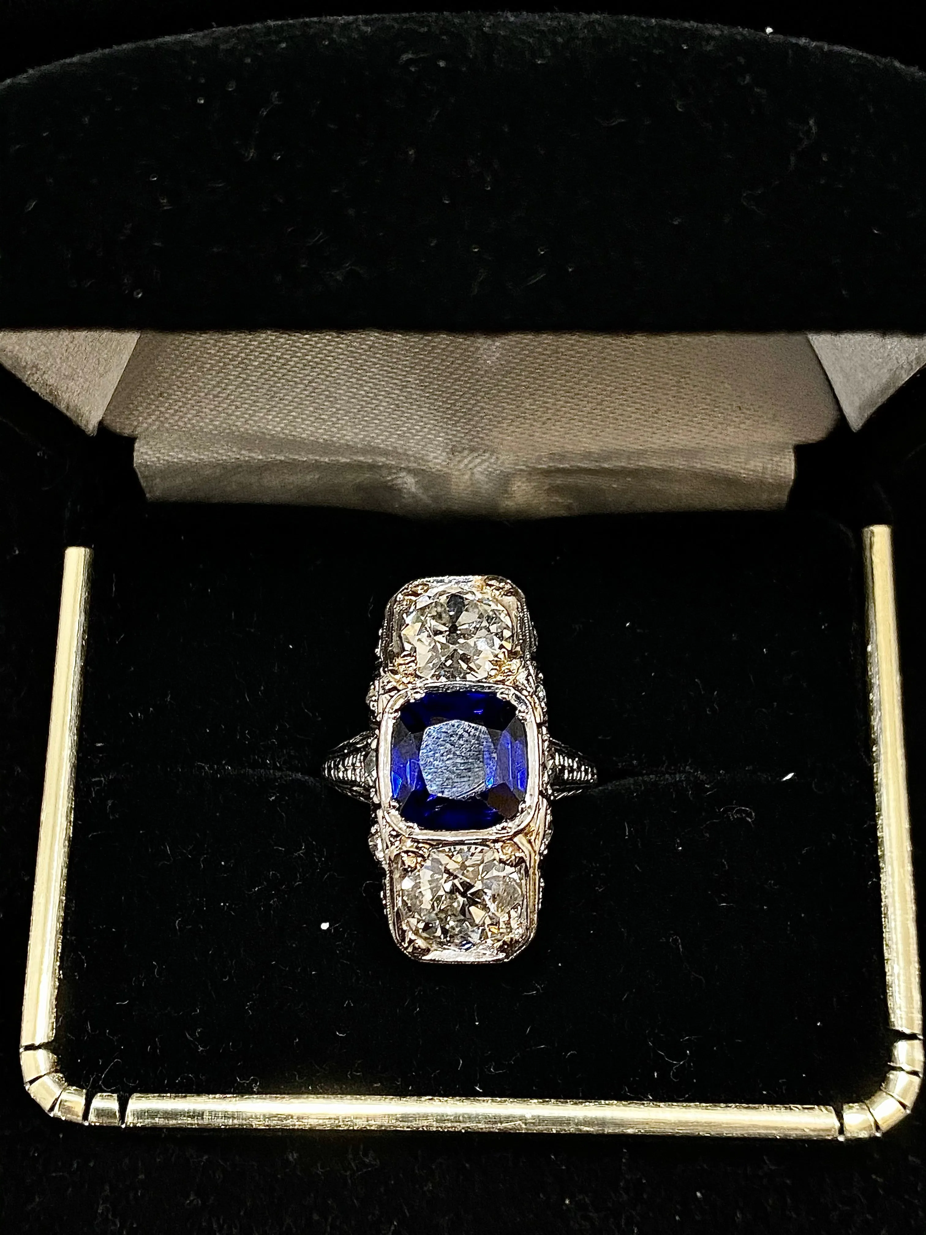 1920's Antique Design Platinum Sapphire & Diamonds Filigree Ring $110K Appraisal Value w/CoA}