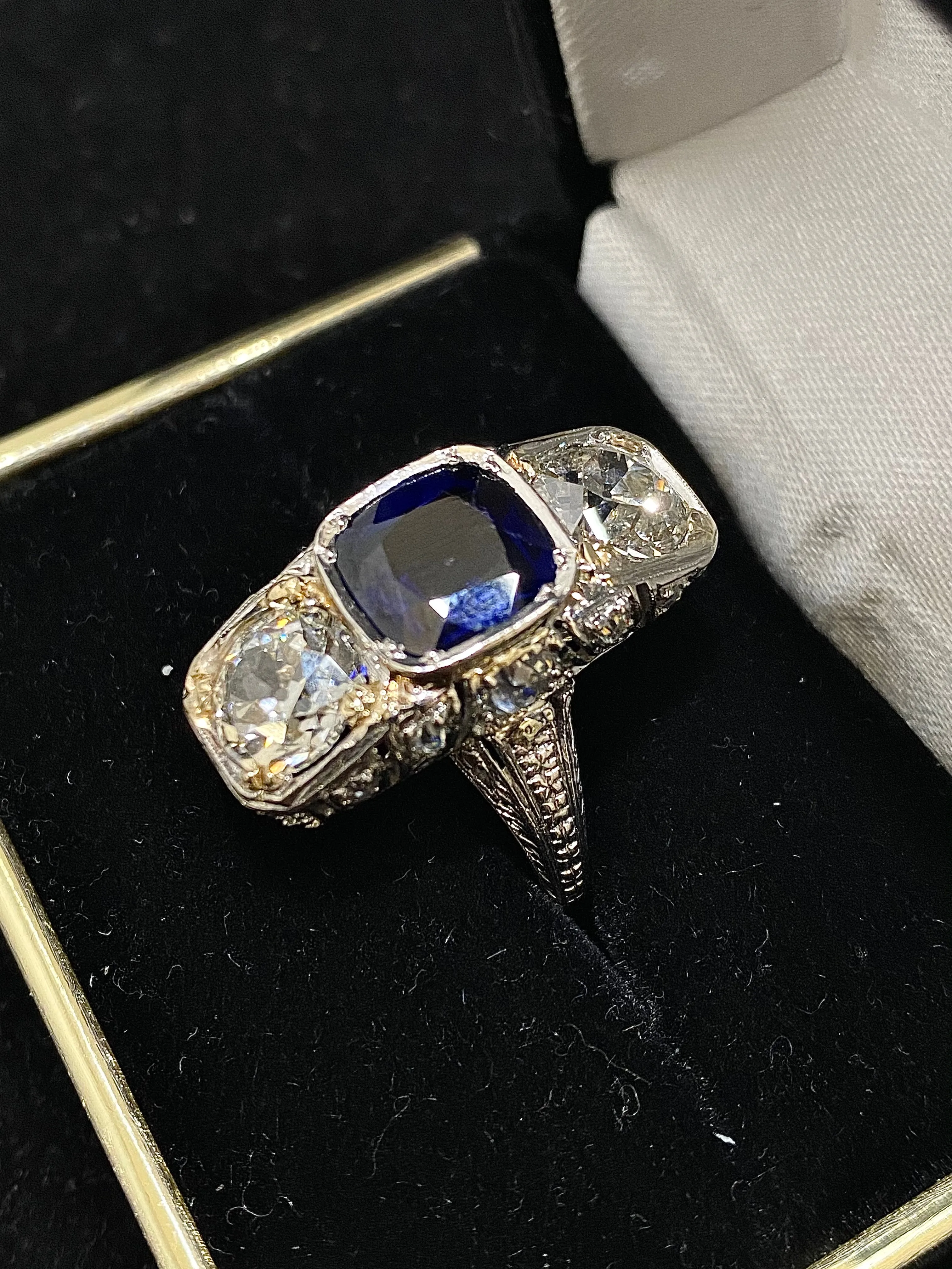 1920's Antique Design Platinum Sapphire & Diamonds Filigree Ring $110K Appraisal Value w/CoA}