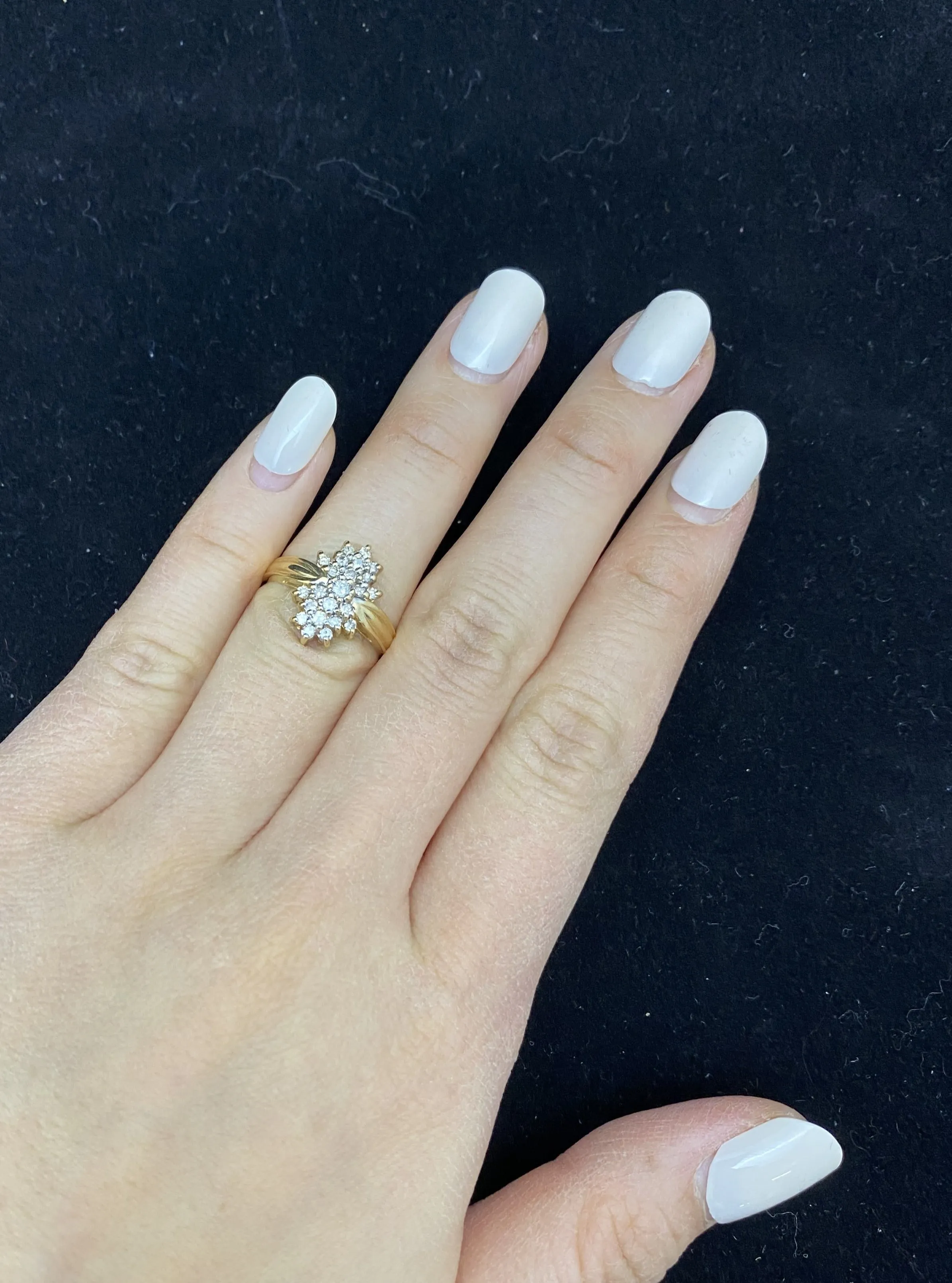 1940's Antique Design SYG w 23 Diamonds Lady's Ring - $4K Appraisal Value w/CoA}