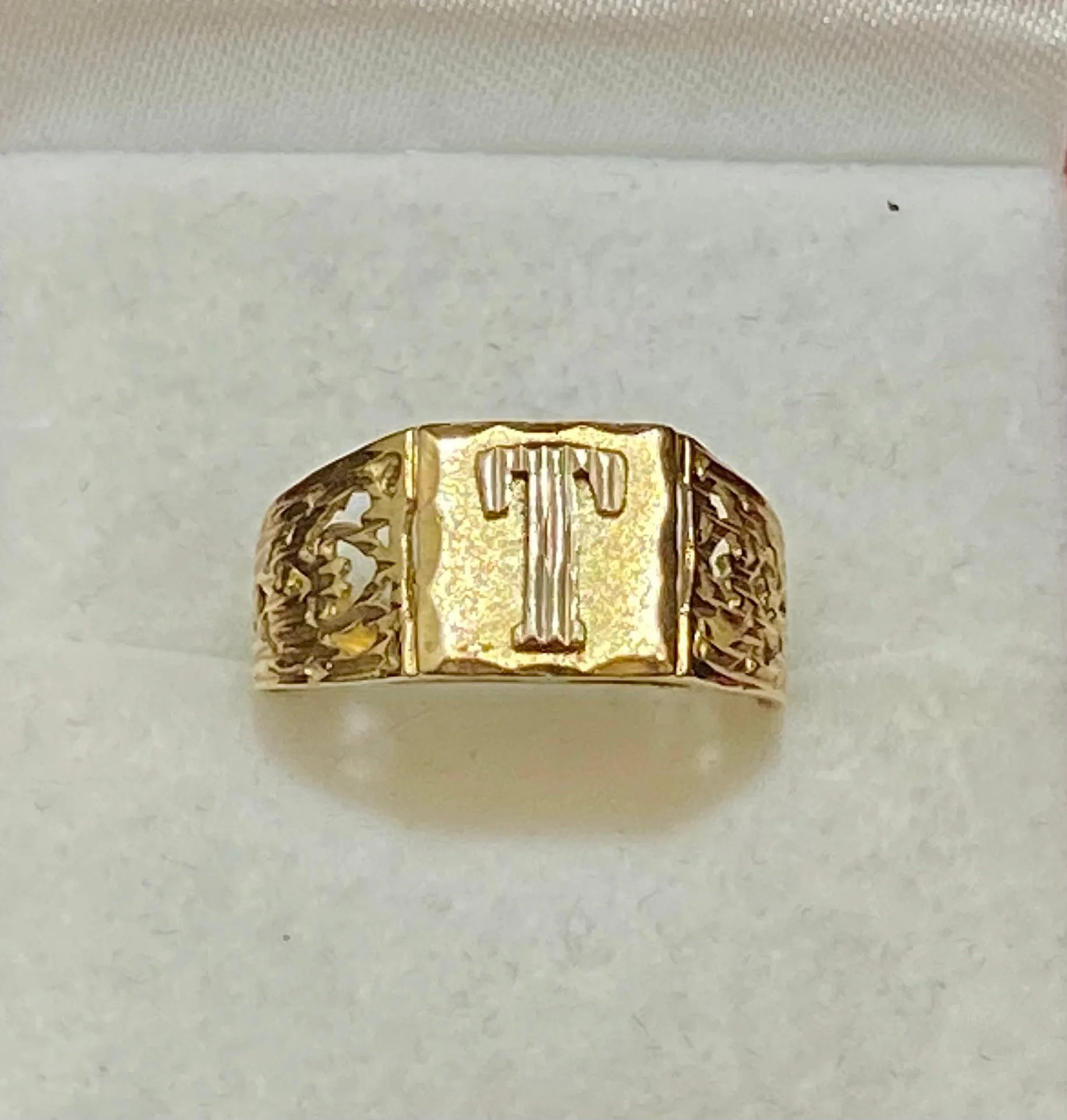 1940’s Antique Solid Yellow Gold "T" Initial Ring $2K Appraisal Value w/CoA}