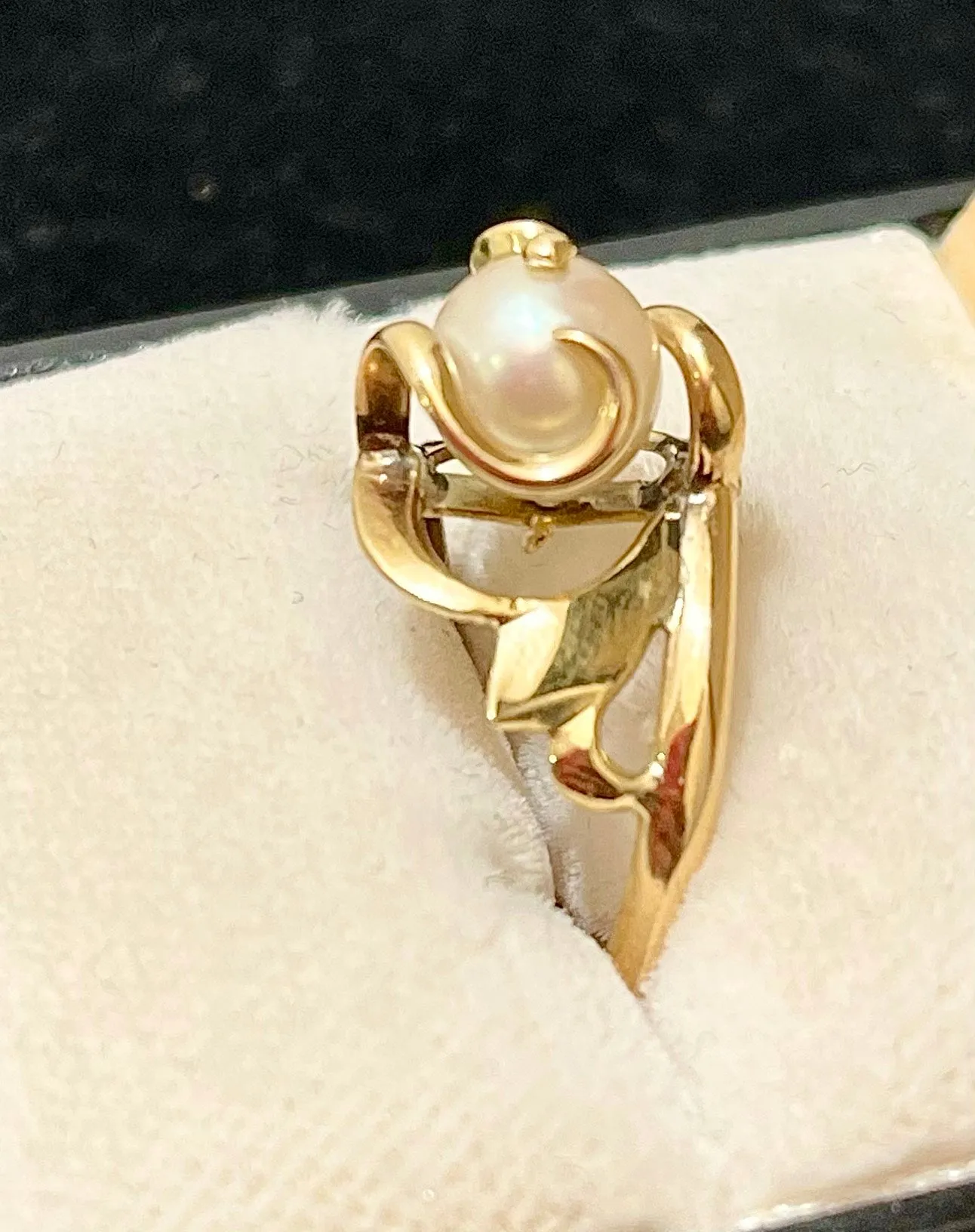 1940's Antique Style 18K Yellow Gold Intricate Pearl Ring- $3K Appraisal Value w/CoA!