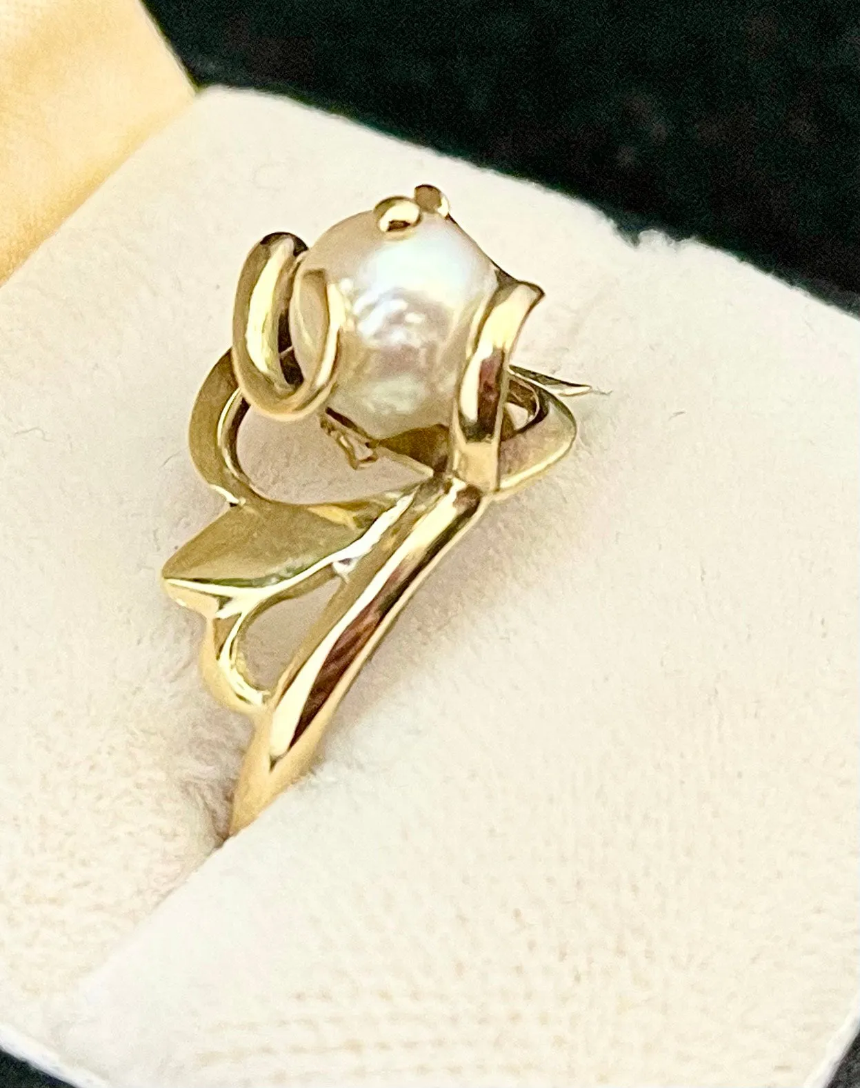 1940's Antique Style 18K Yellow Gold Intricate Pearl Ring- $3K Appraisal Value w/CoA!