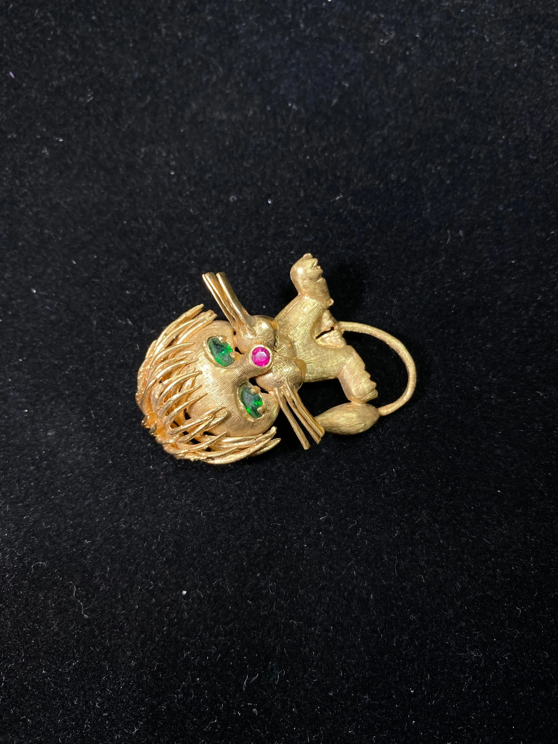 1940’s Designer Solid Yellow Gold Lion Brooch/Pin w/ Emerald & Ruby - $10K Appraisal Value w/CoA}