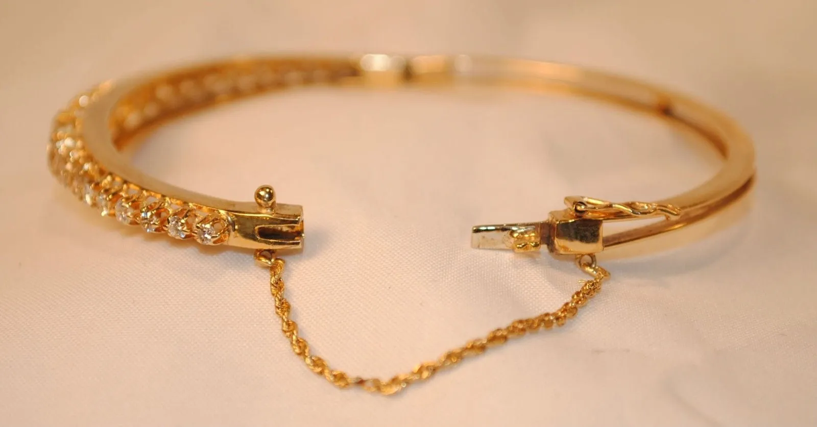 1950s Vintage 2.5 Carat Diamond Hinged Bangle Bracelet in 14K Gold - $25K VALUE