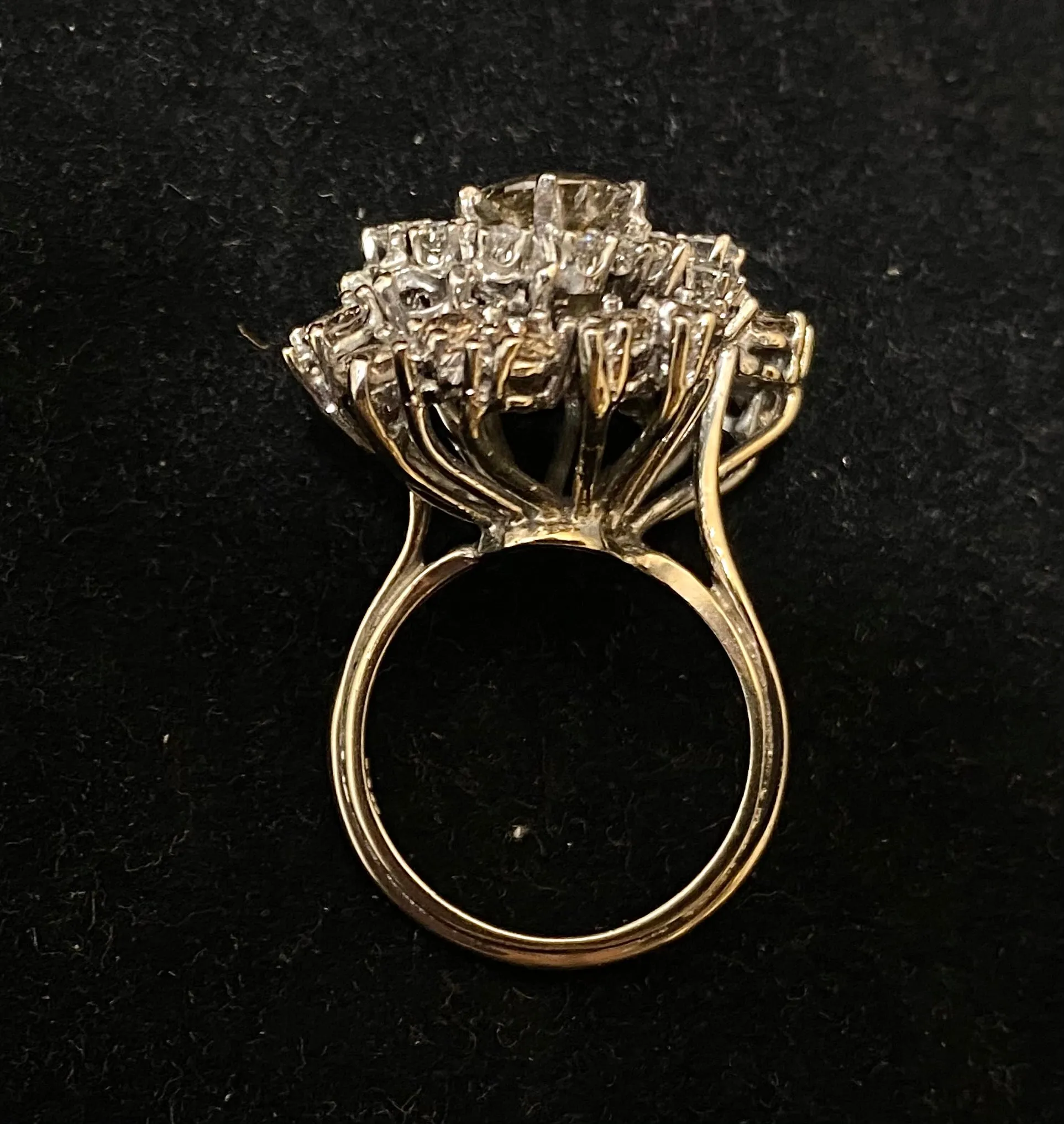 4.00 CT  White and Champagne Brown Diamonds White Gold Ring- $65K APR w/ CoA!!!!