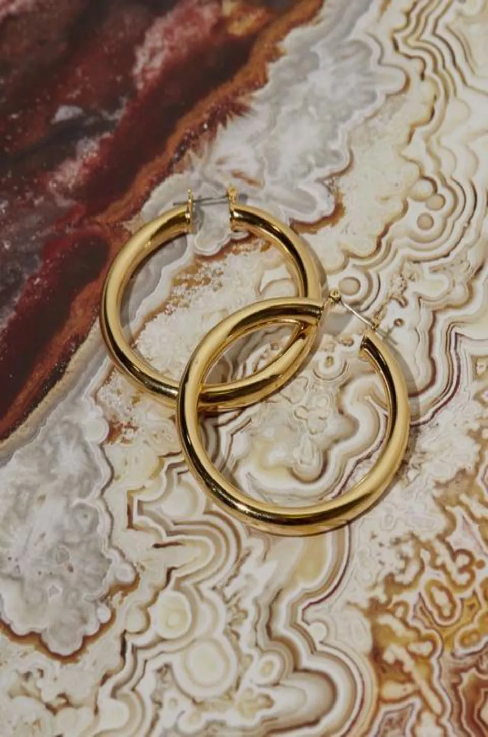 AMALFI TUBE HOOPS GOLD