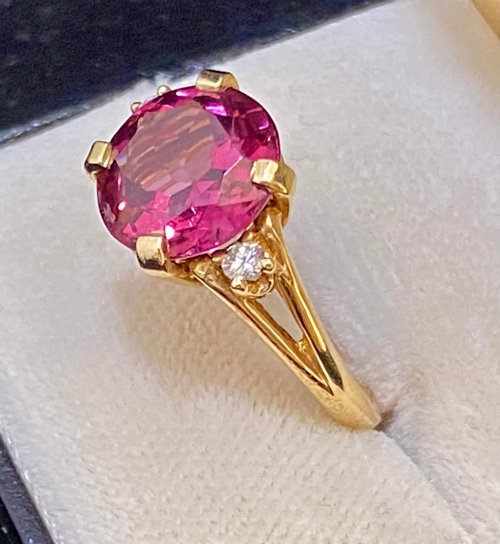 Amazing Designer Solid Yellow Gold Pink Sapphire & Diamond Ring - $6K Appraisal Value w/CoA}