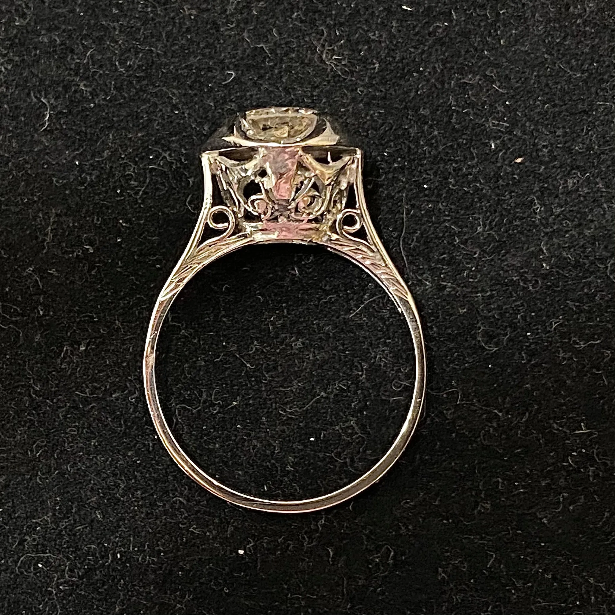 Amazing Filigree Design Platinum Diamond Halo Ring - $40K Appraisal Value w/ CoA! }