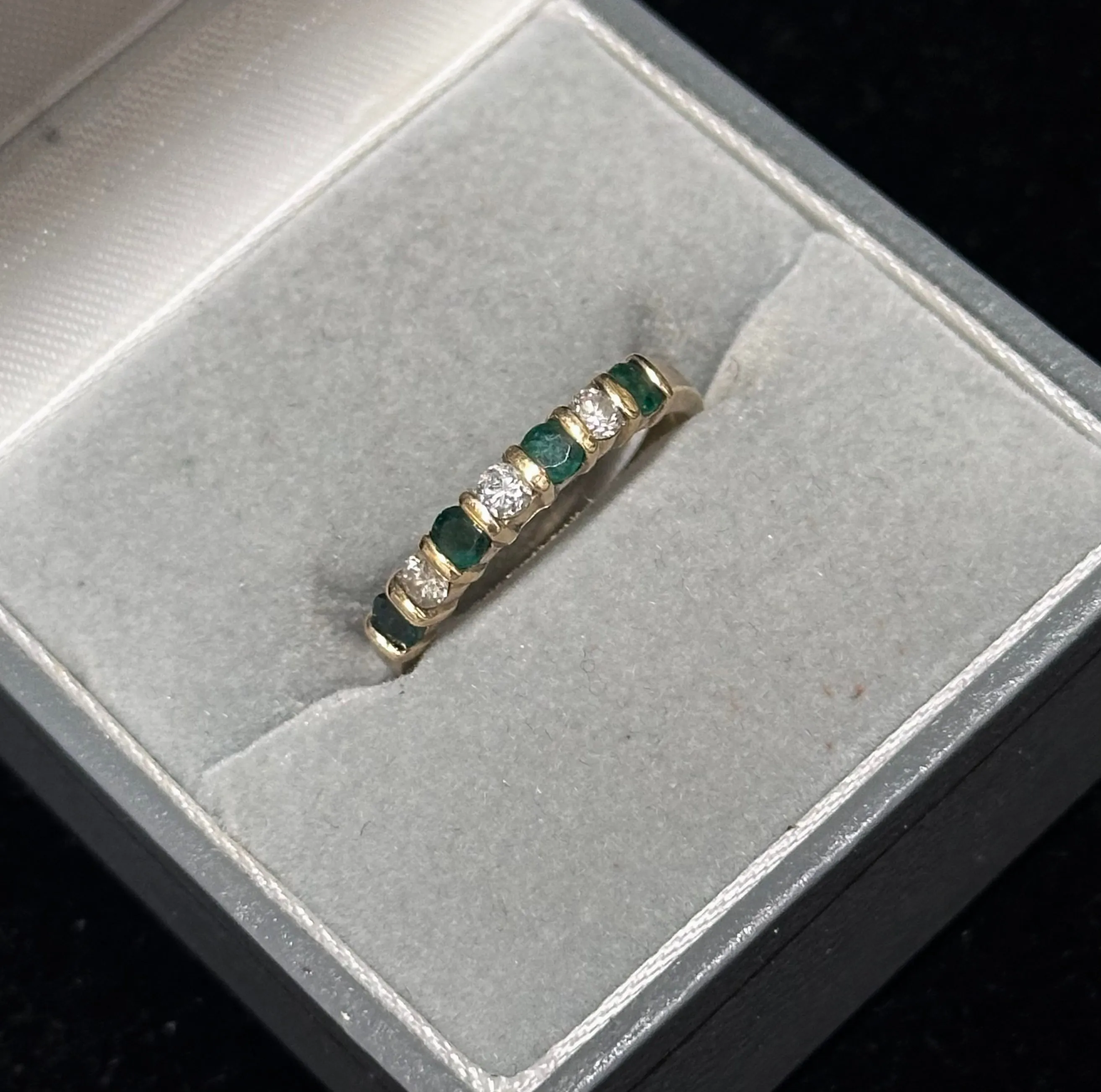 ANTIQUE LADIES EMERALD& DIAMOND YELLOW GOLD RING- $8k APR w/ CoA!!!!!!!!!!!!!!!!