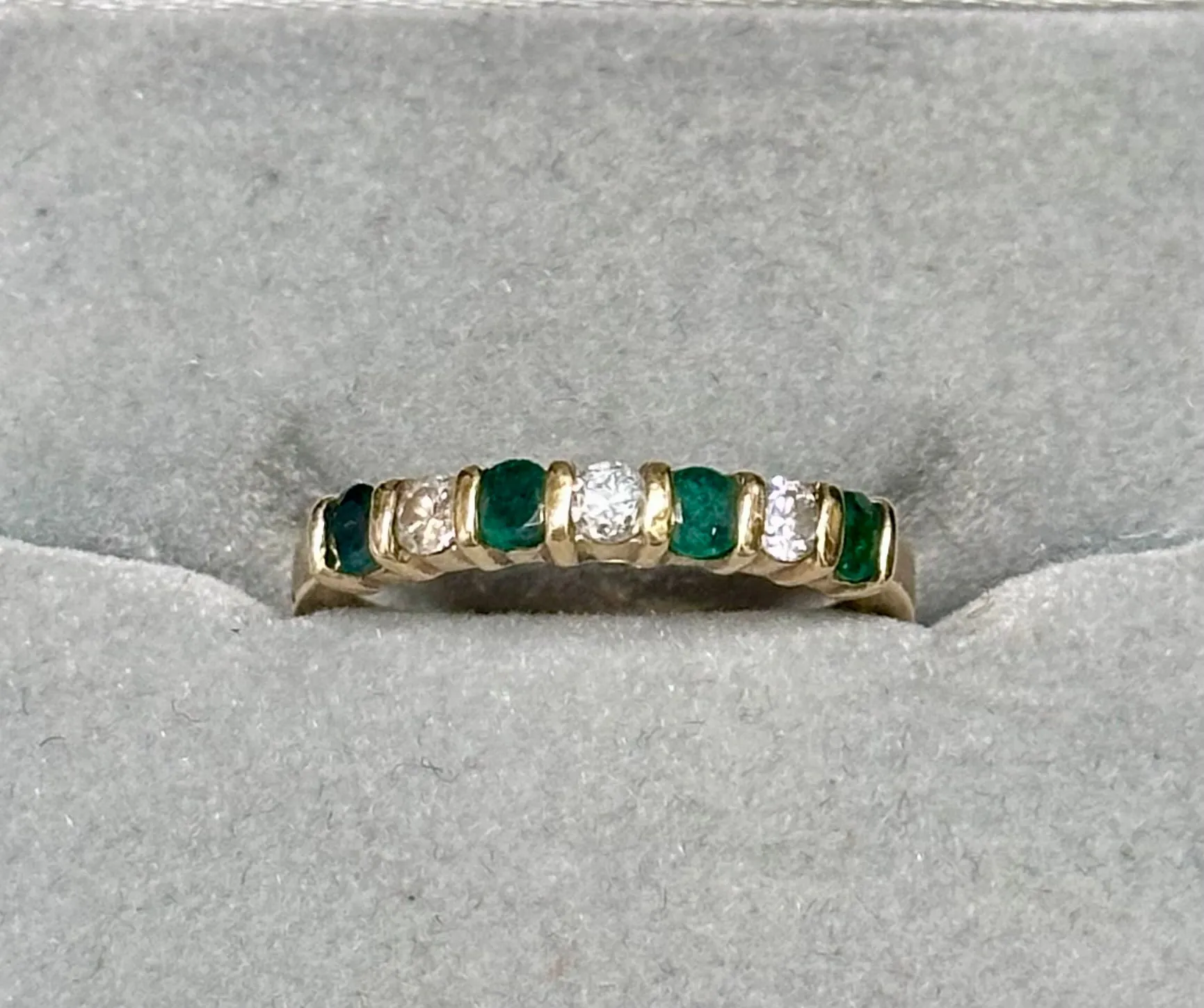 ANTIQUE LADIES EMERALD& DIAMOND YELLOW GOLD RING- $8k APR w/ CoA!!!!!!!!!!!!!!!!