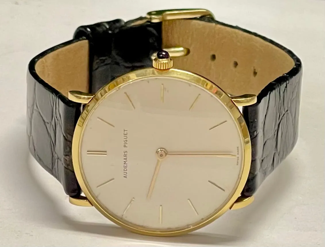 AUDEMARS PIGUET Mechanical 18K Yellow Gold Men's Wristwatch - $30K APR w/ COA!!!