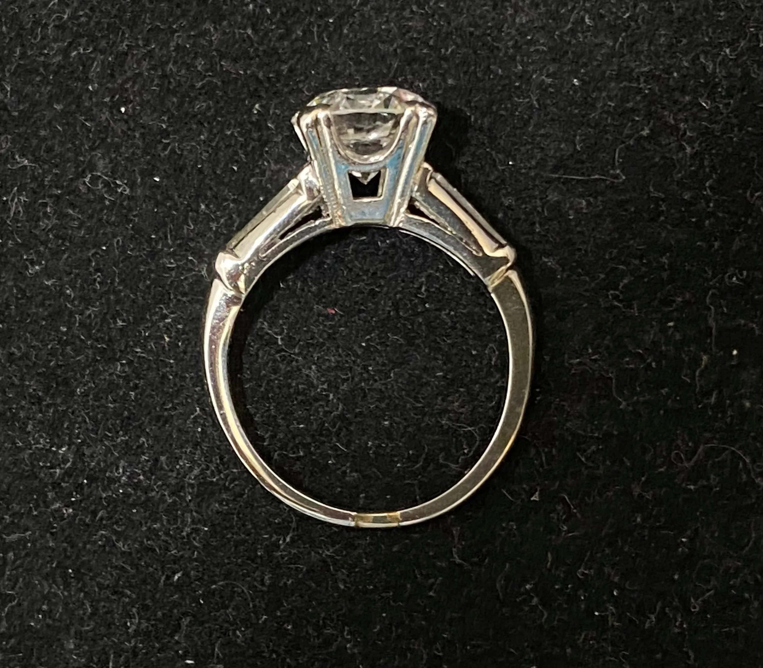 Beautiful Designer Platinum 2.50  Ct. Diamond with Accent Stone Engagement Ring - $100K Appraisal Value w/CoA}