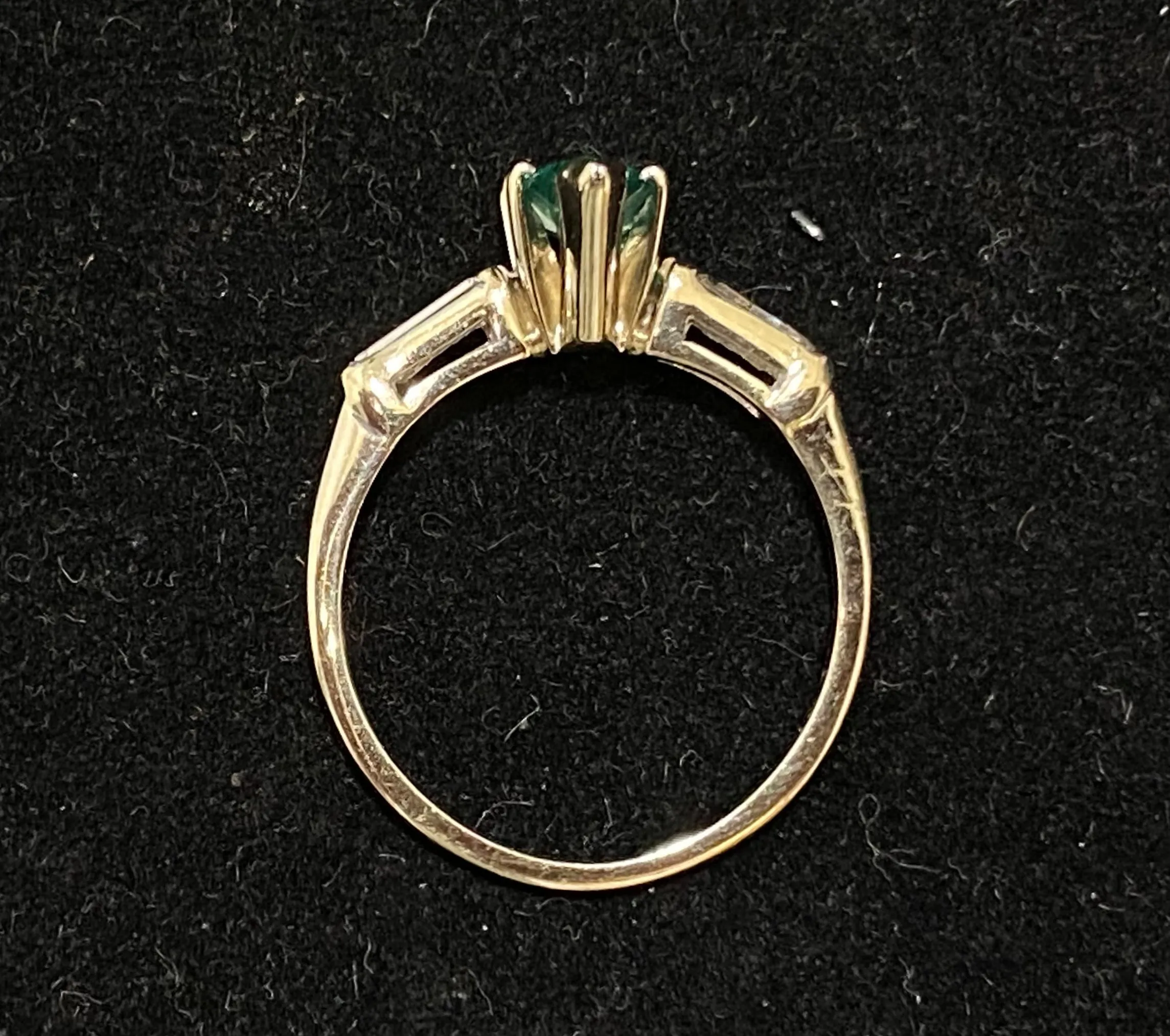 Beautiful Designer Solid White Gold Emerald & Diamond Ring - $15K Appraisal Value w/CoA}