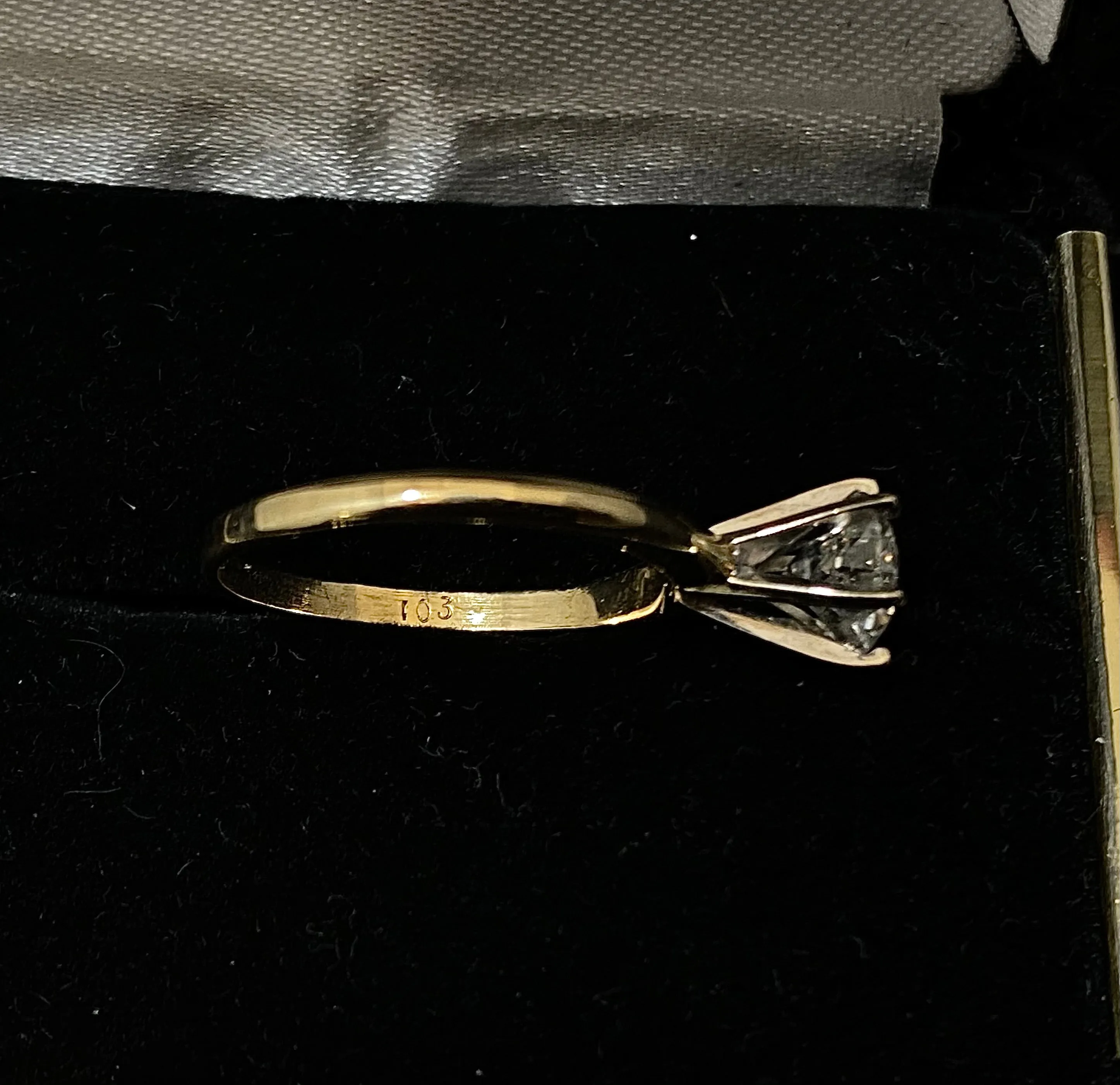 Beautiful Designer Solid Yellow Gold Diamond Solitaire Engagement Ring - $15K Appraisal Value w/CoA}