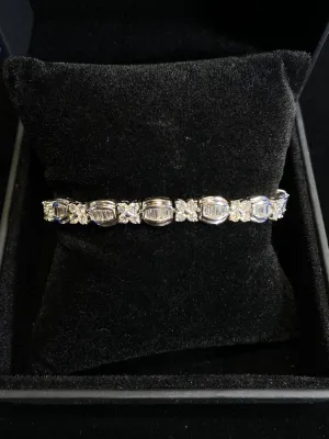 BEAUTIFUL Elegant Modern Designer Platinum Bracelet w/ 112 Diamonds - 7 Cts. - $60K VALUE