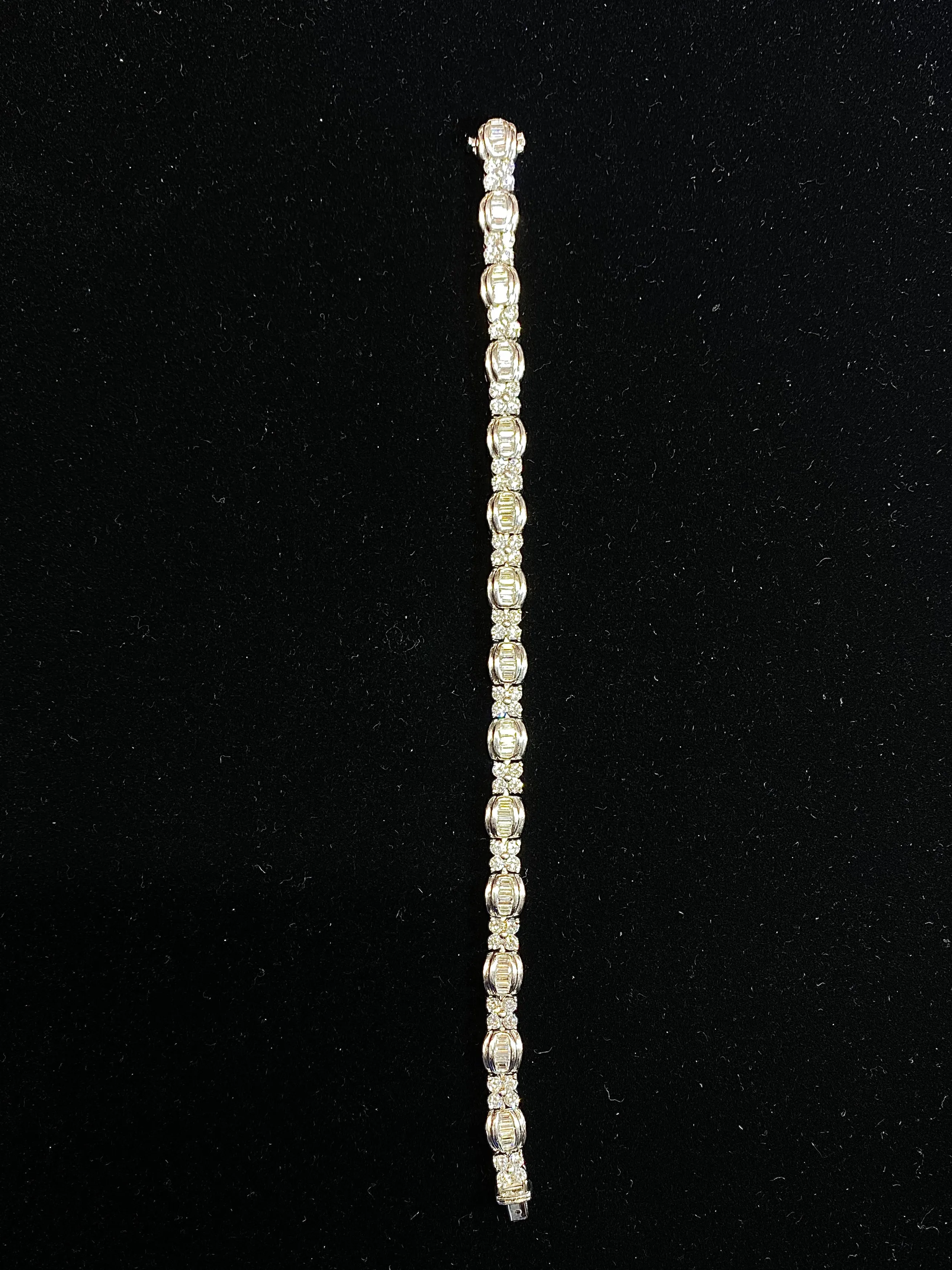BEAUTIFUL Elegant Modern Designer Platinum Bracelet w/ 112 Diamonds - 7 Cts. - $60K VALUE