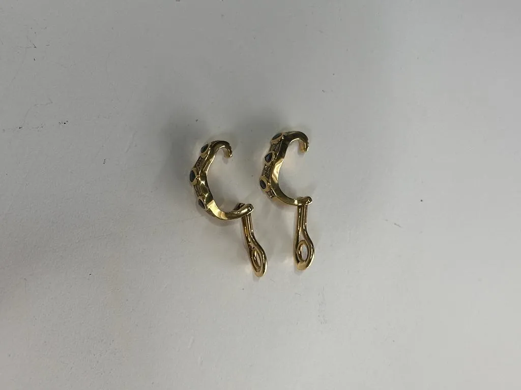 BEAUTIFUL LADIES SAPPHAIRES & DIAMONDS  18 YELLOW GOLD EARRINGS - $15K APR w/ CoA