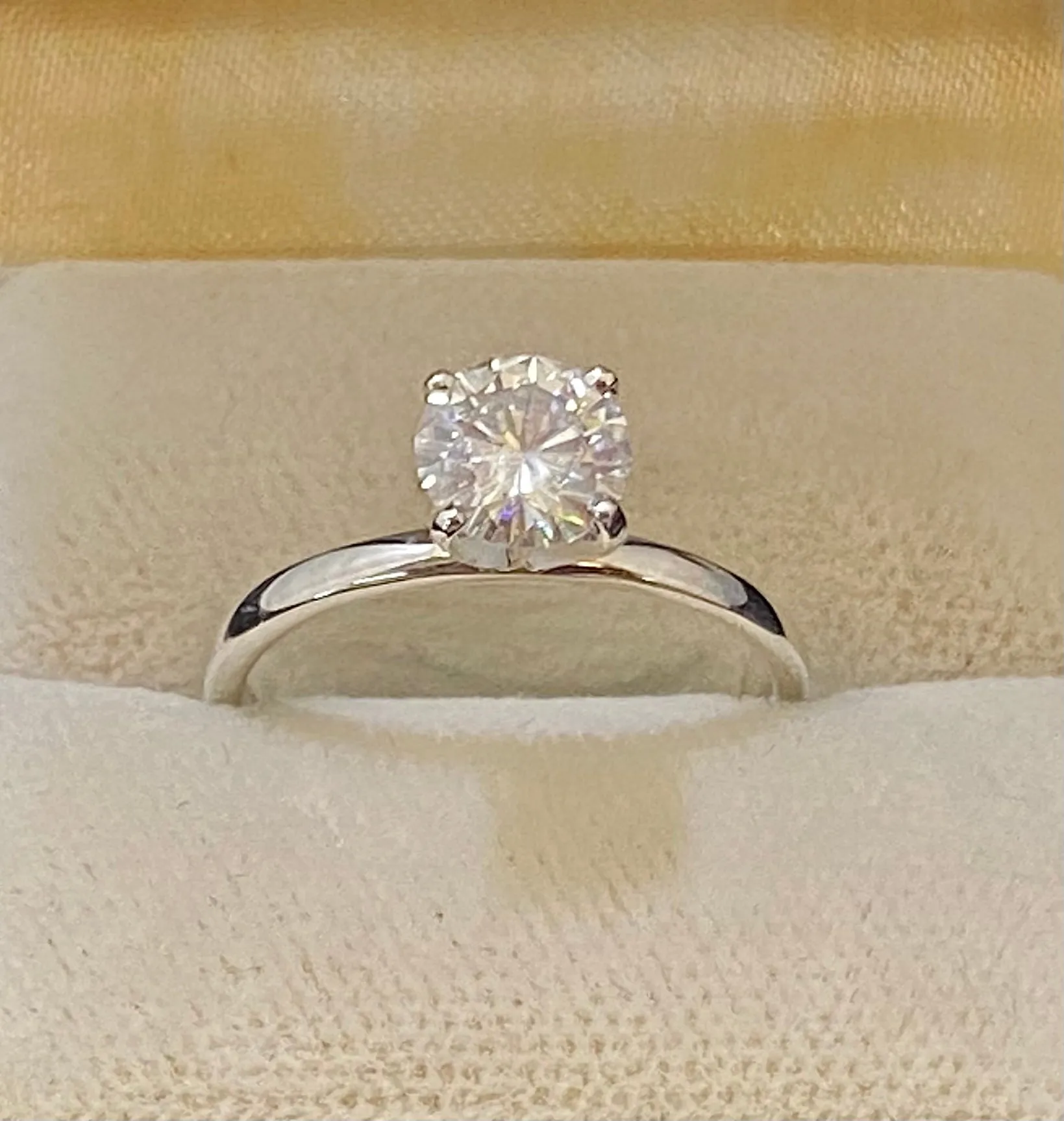 Beautiful Solid White Gold Diamond Solitaire Engagement Ring - $30K Appraisal Value w/CoA}