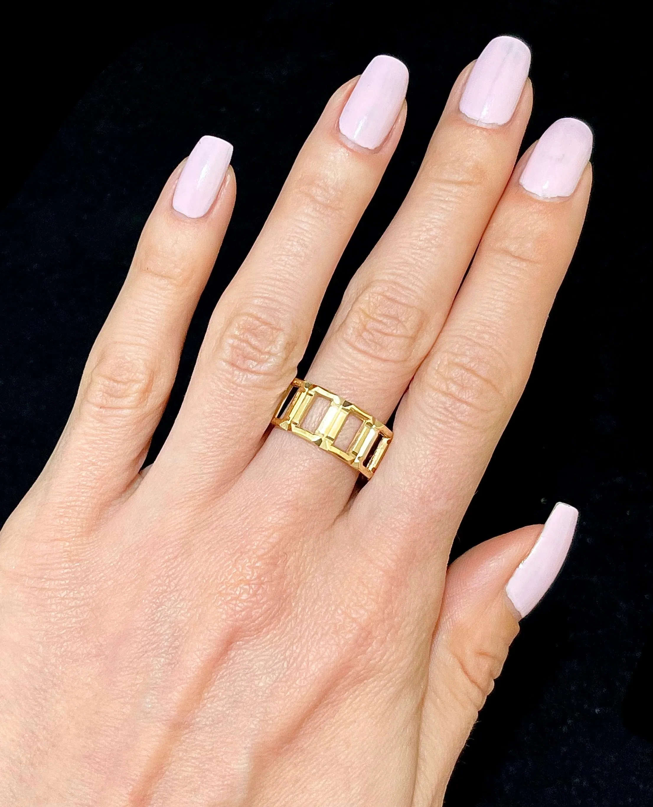Beautiful Solid Yellow Gold Band Ring - $3K Appraisal Value w/CoA!