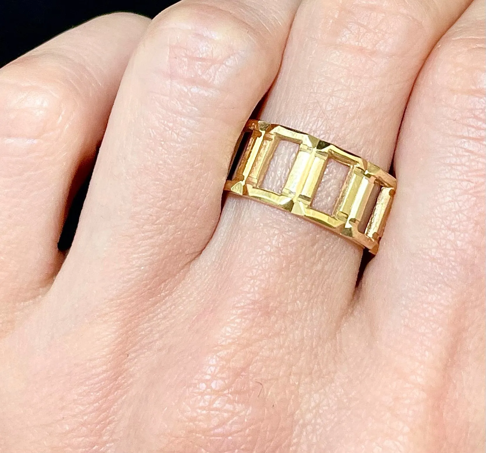 Beautiful Solid Yellow Gold Band Ring - $3K Appraisal Value w/CoA!