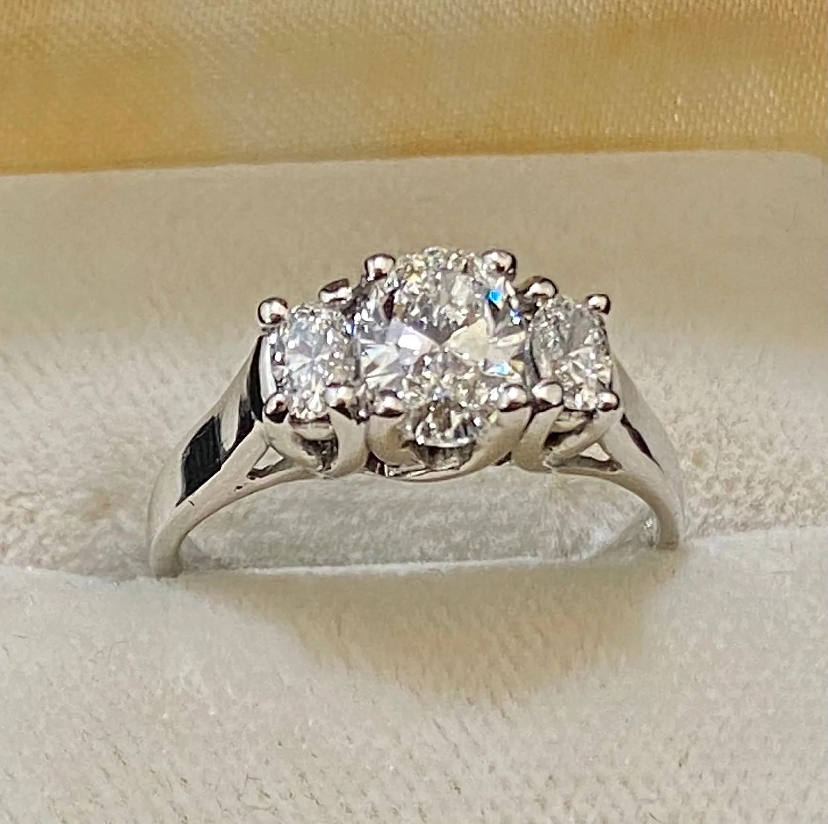 Beautiful Unique 18K White Gold 3-Stone Diamond Engagement Ring - $50K Appraisal Value w/CoA}