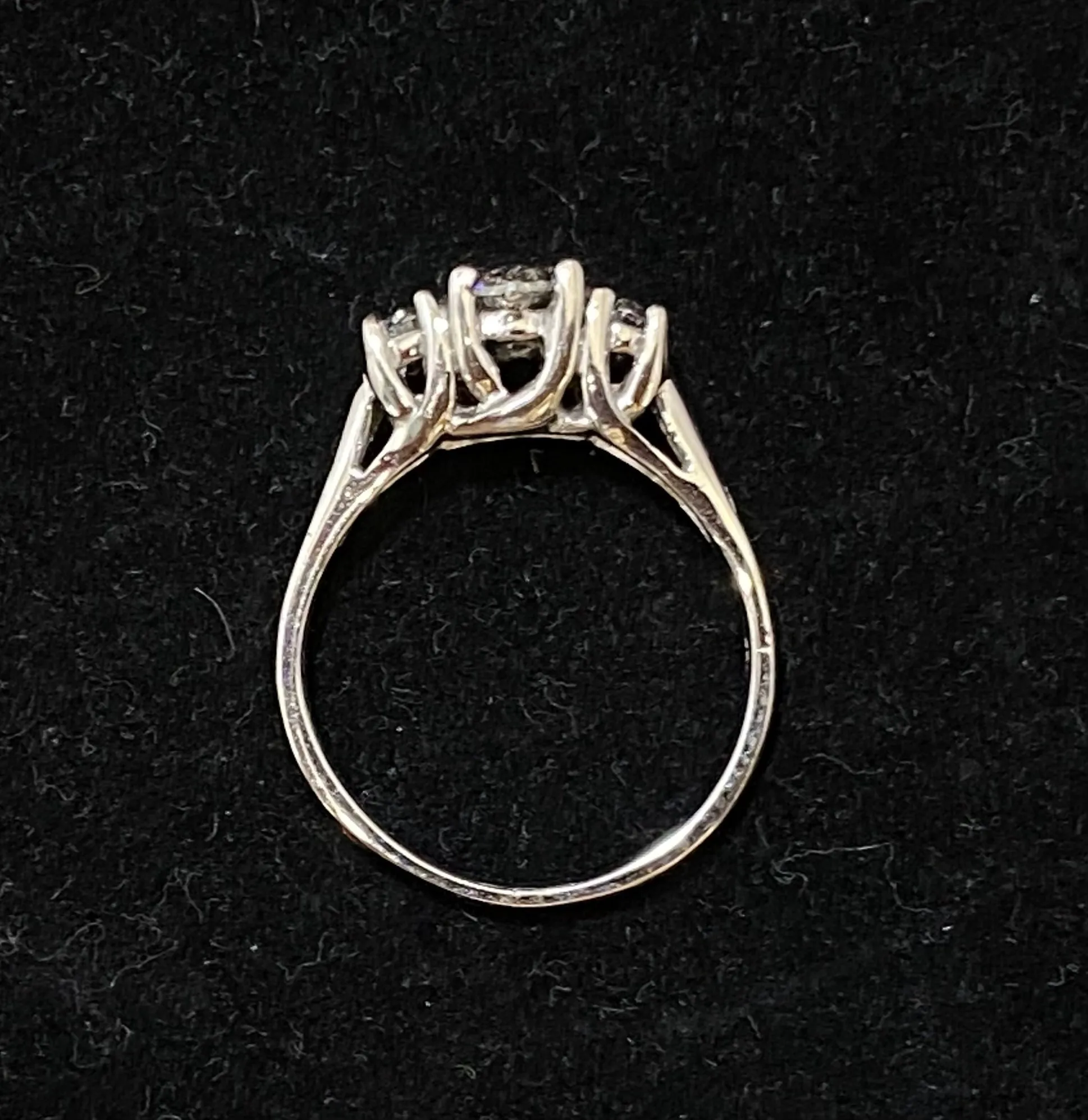 Beautiful Unique 18K White Gold 3-Stone Diamond Engagement Ring - $50K Appraisal Value w/CoA}