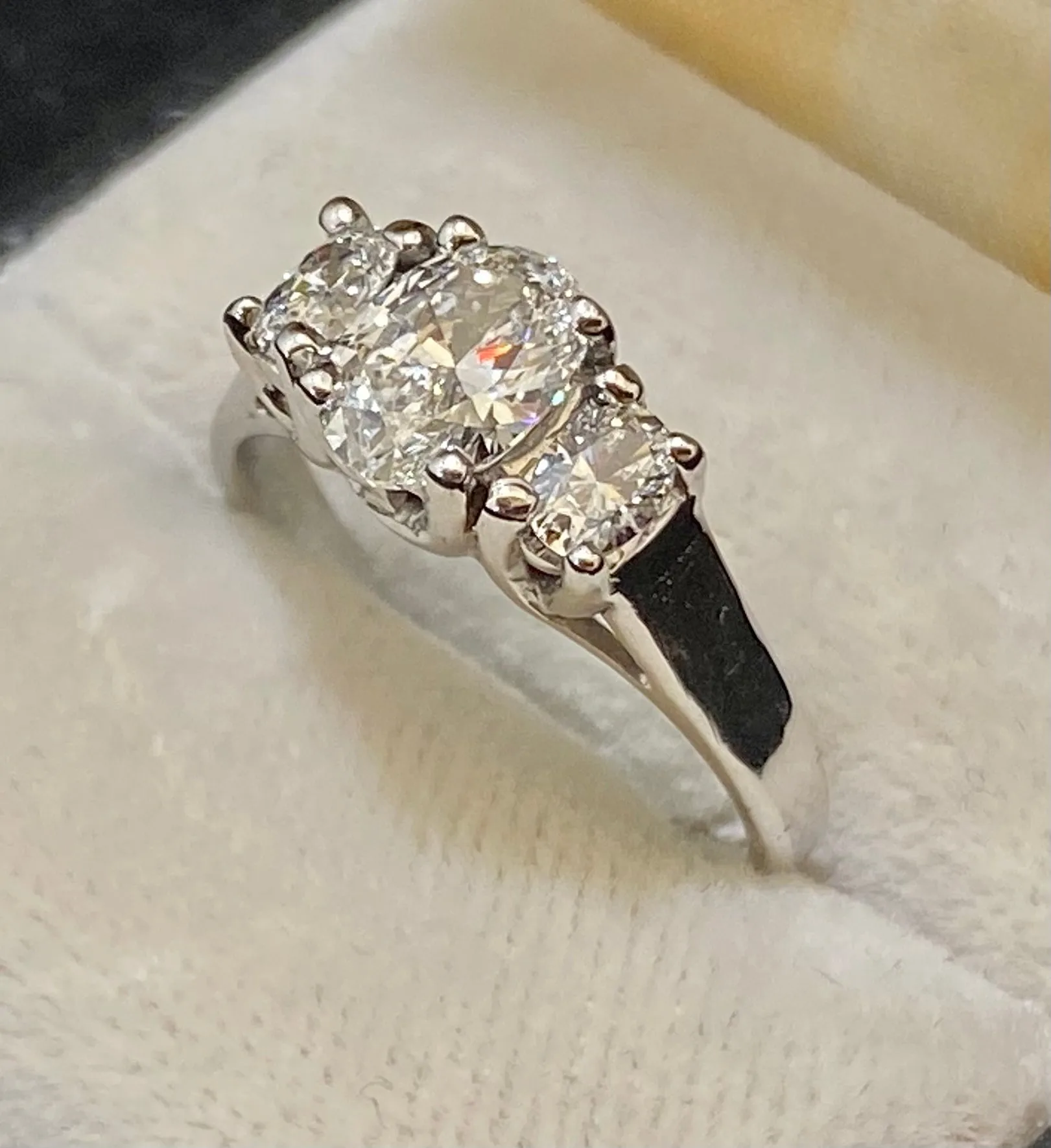Beautiful Unique 18K White Gold 3-Stone Diamond Engagement Ring - $50K Appraisal Value w/CoA}