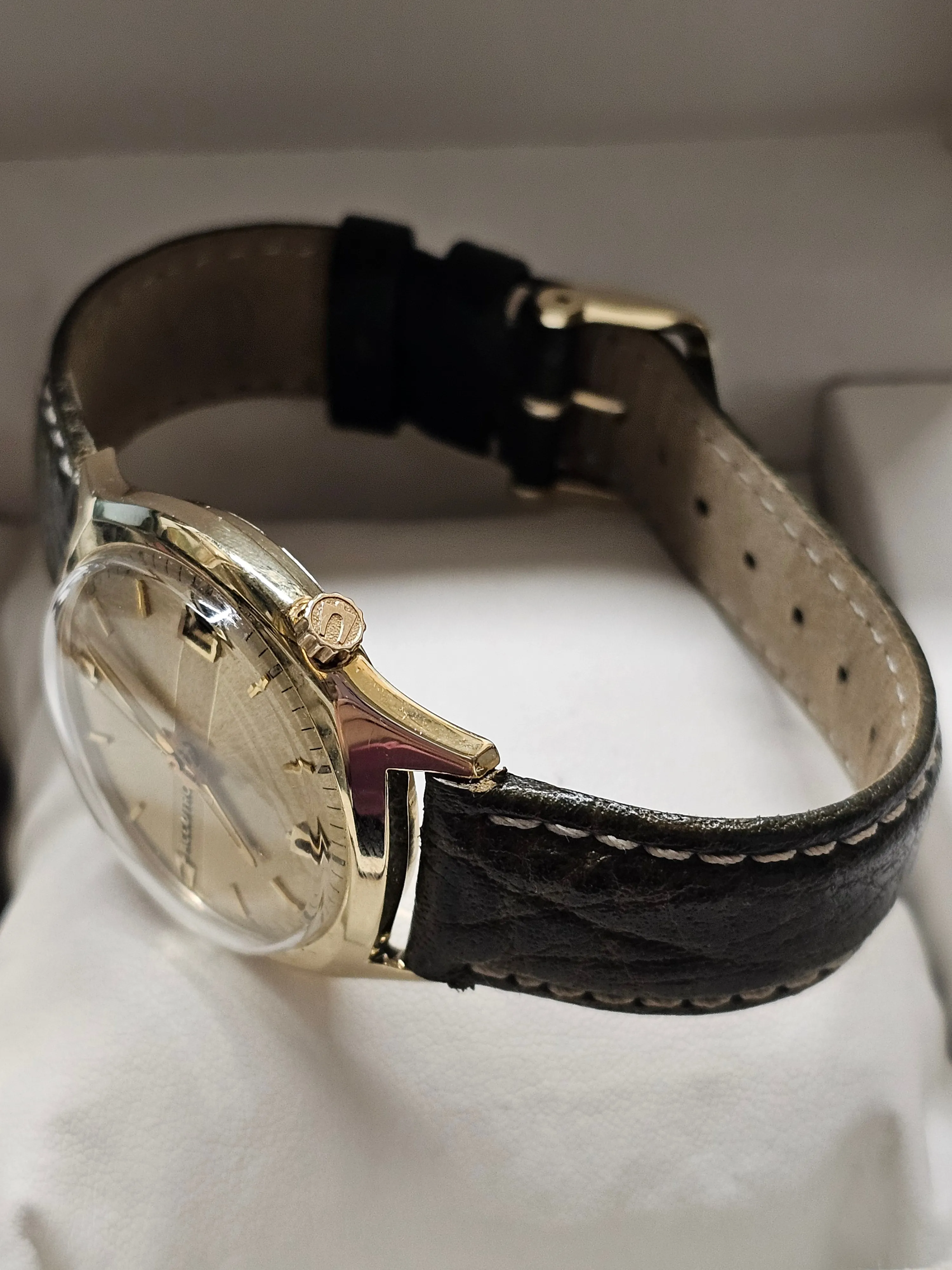 BULOVA Accutron, Solid YG, Date Feature Men's Electric Watch - $10K APR w/ COA!!