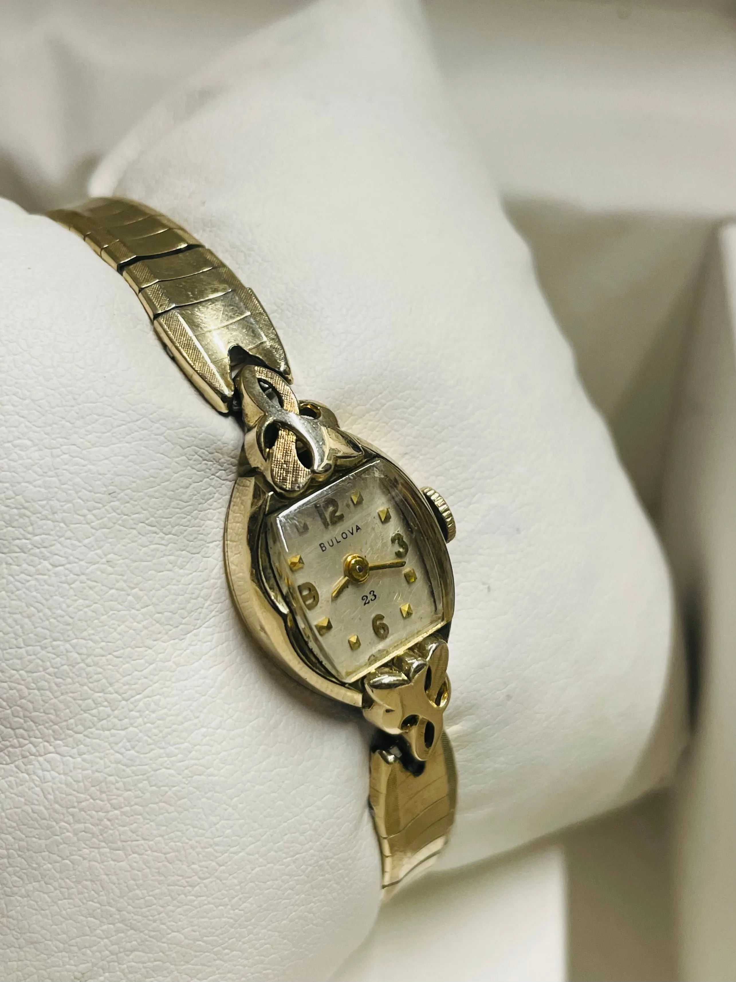 BULOVA VINTAGE 1930'S SOLID RGP GOLD MECHANICAL LADIES WATCH - $4K APR w/ COA!
