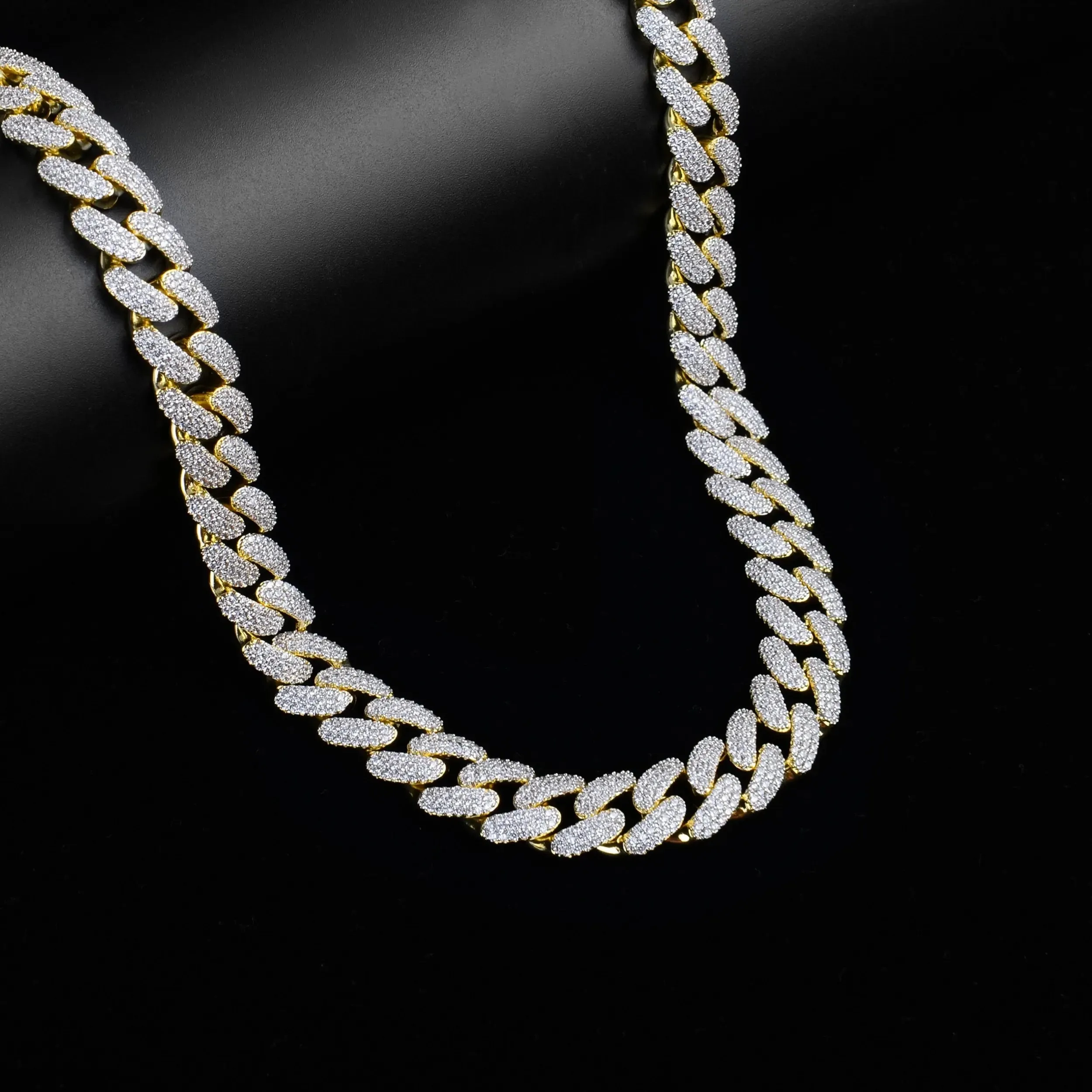 CAMEO 8MM Sterling Silver Cuban Chain with Handcrafted Cubic Zirconia Luxury