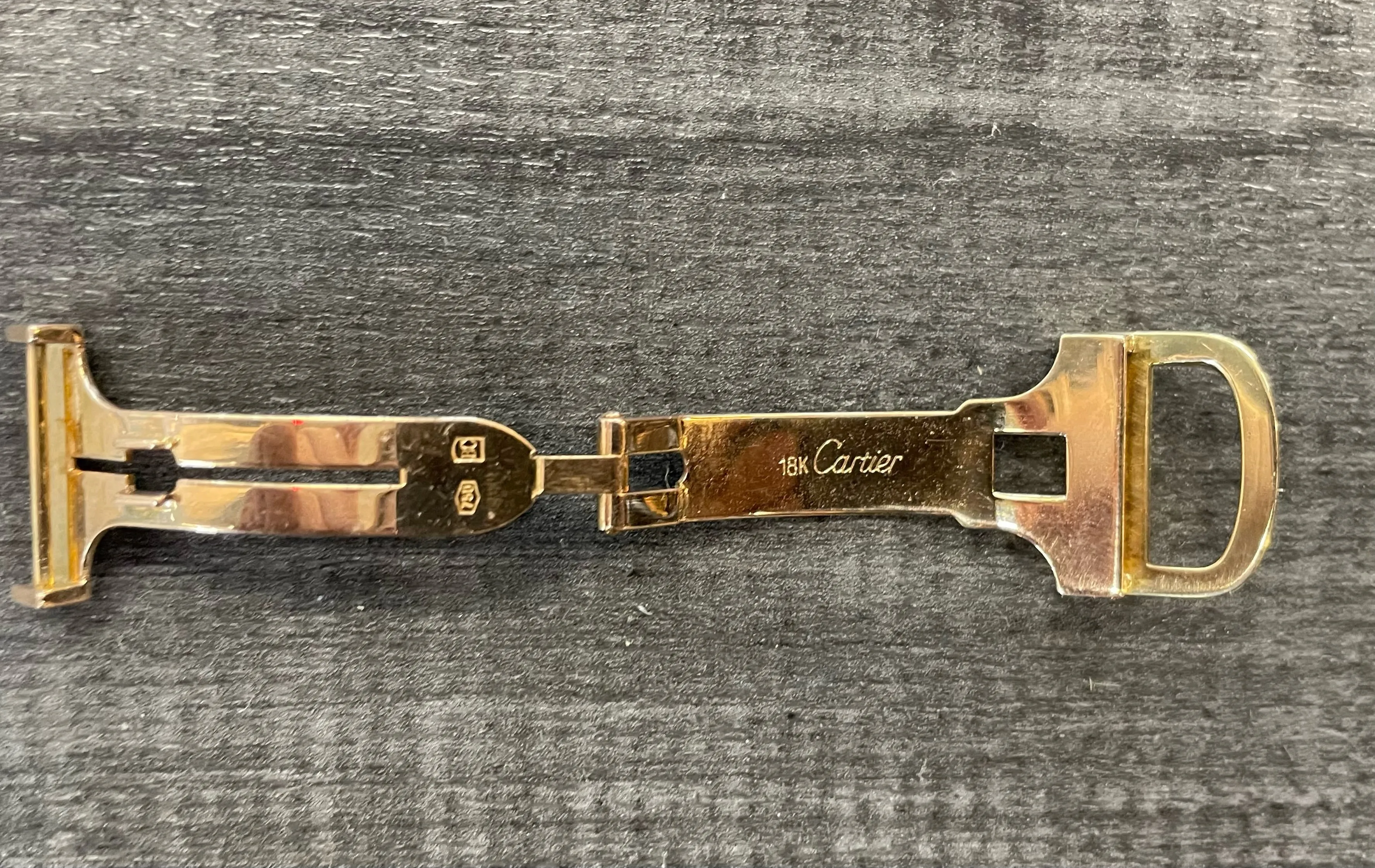 Cartier 18k Yellow Gold deployment Buckle Type - $7,500.00 APR w/ CoA!