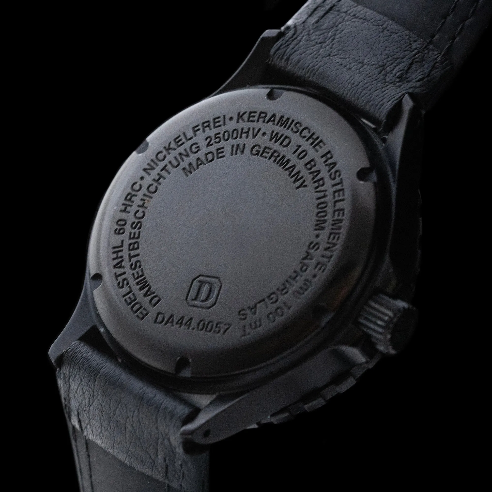 Damasko - DA44 Black