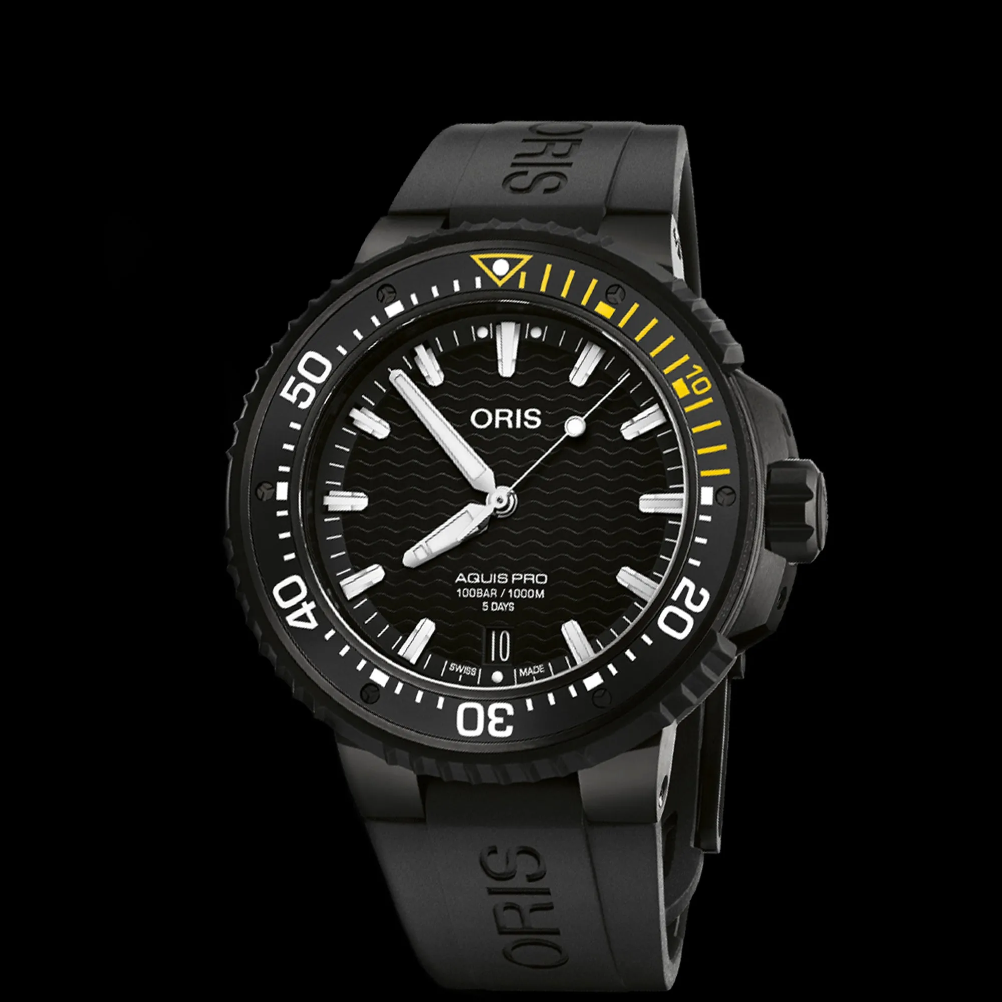 Oris - AquisPro Date Black Calibre 400