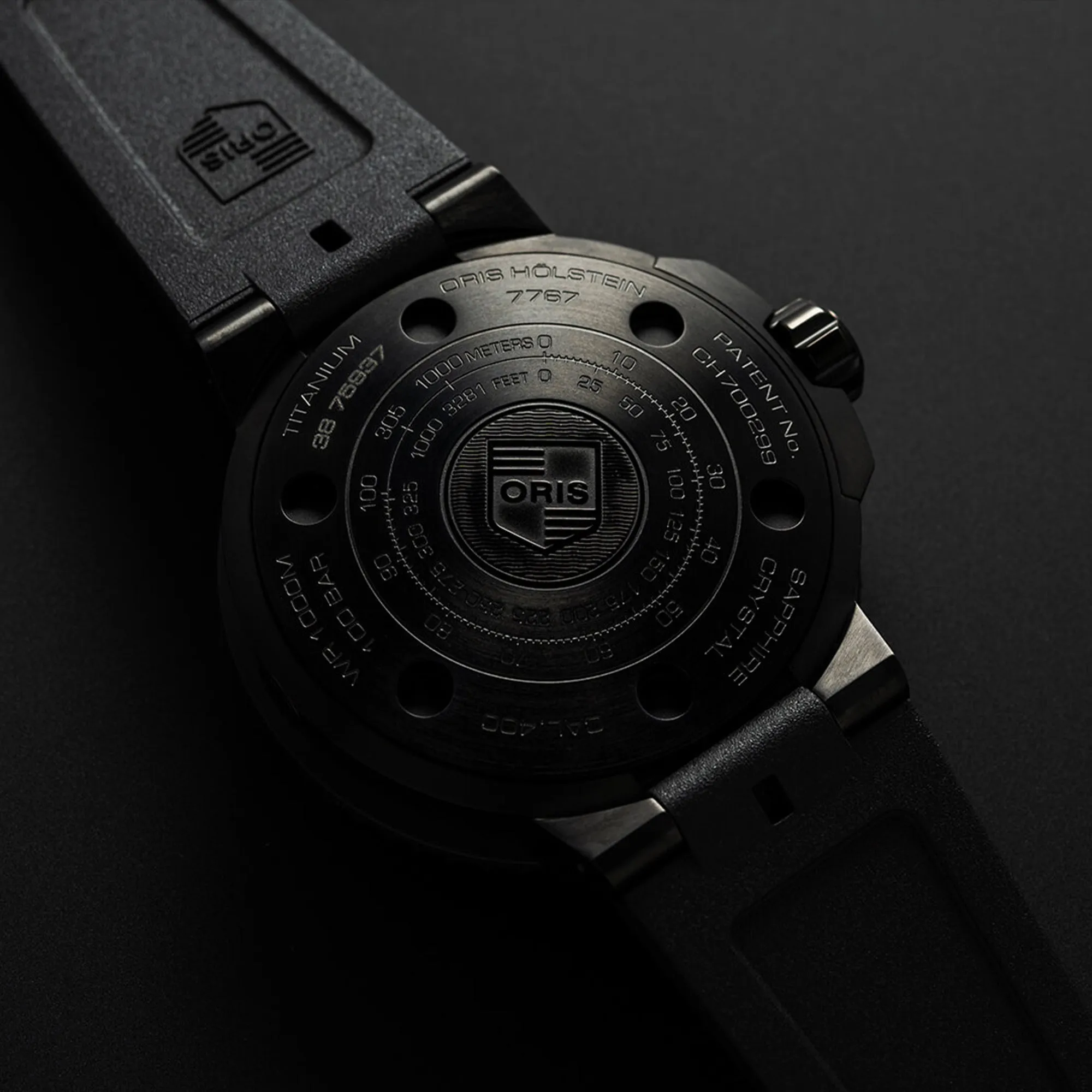 Oris - AquisPro Date Black Calibre 400