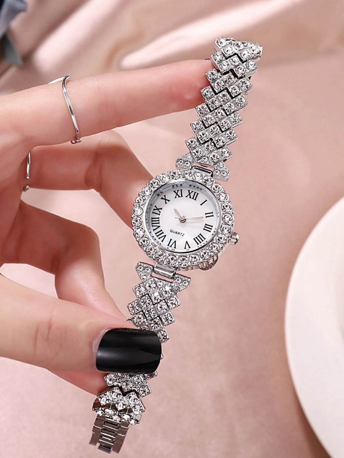 Rhinestone Decor Quartz Watch