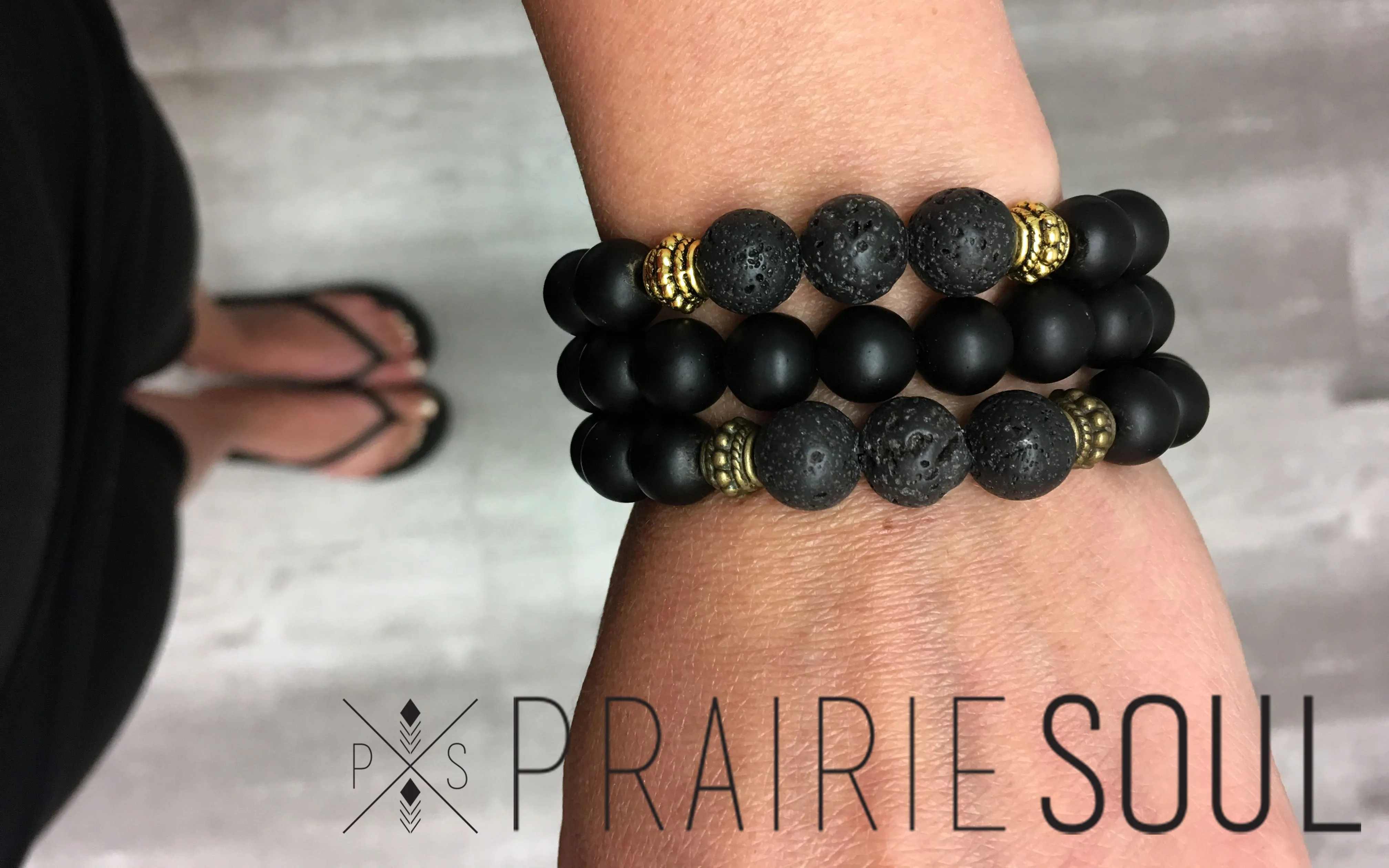 Stone Stacker Bracelet / Black Jet