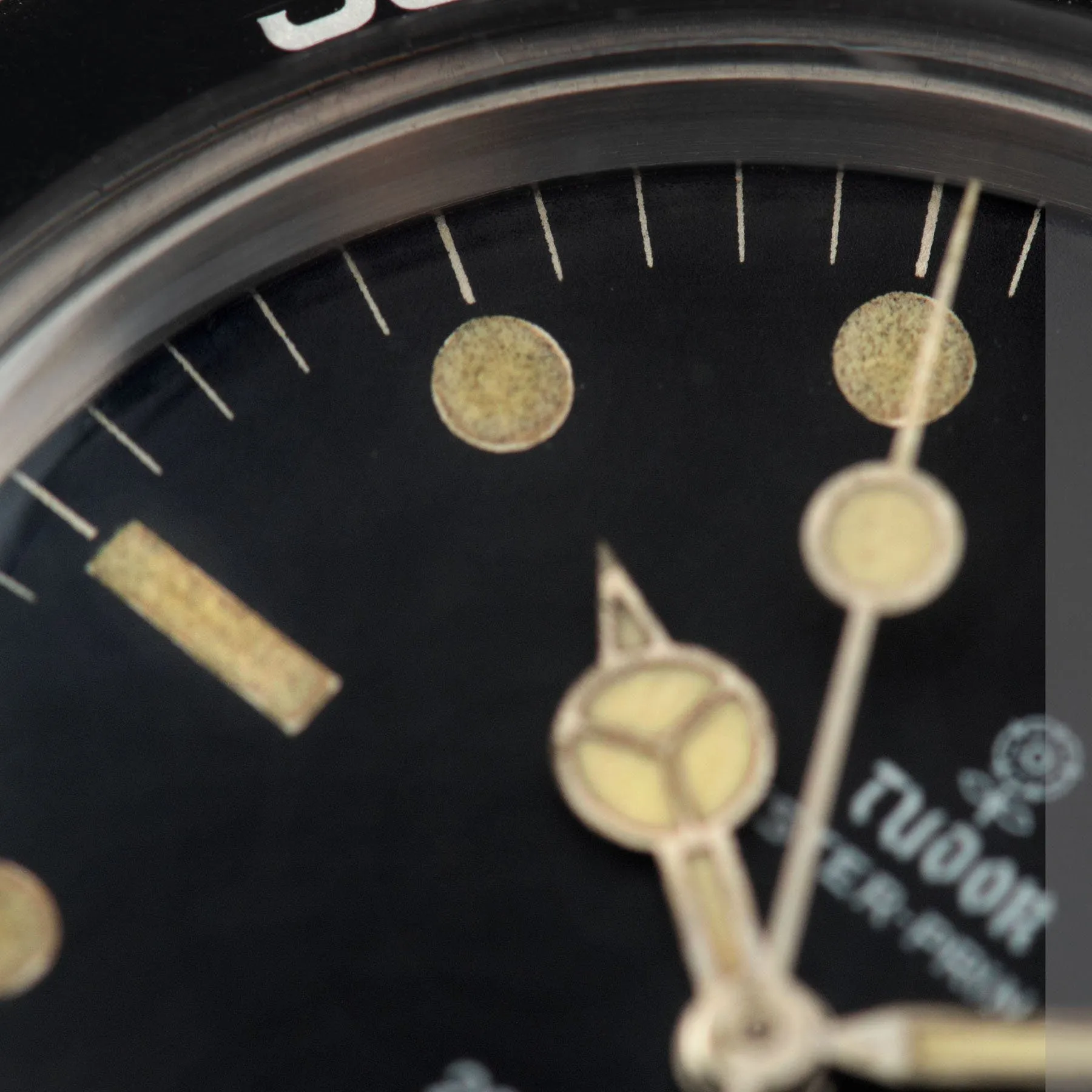 Tudor Submariner 7928 Gilt Minute Track